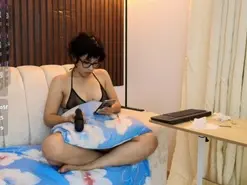 Amateur Adult Video Chat of Laena_Castillo