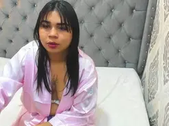 Amateur Nude Webcam of LauraHillx