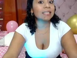 Amateur Nude Webcam of amber_rousse