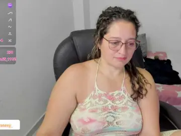 Bongacams Best live sex cam show of alejandramilf