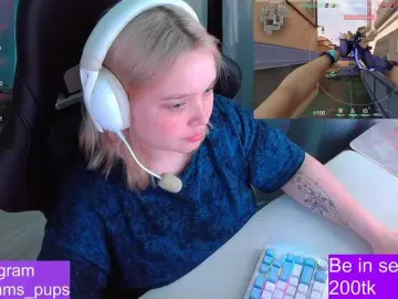 Bongacams Nude Webcam of AlinaAdams