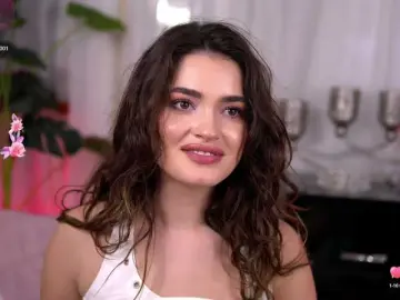 Bongacams Sex Cam of SweetAuraaa