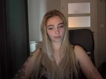 Bongacams Free Live Porn of LilyHot