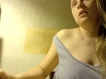 Bongacams Watch Live Sex Cams of esterjohns