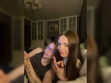 Bongacams Private Sex Chat of shyyyygirls
