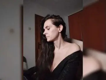 Bongacams Nude Webcam of SexQueen11