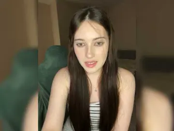 Bongacams Free Live Porn of Alicedoll7