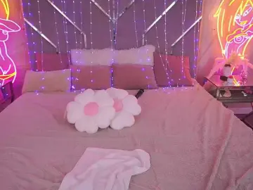 Bongacams Live Sex of KiraCandyS