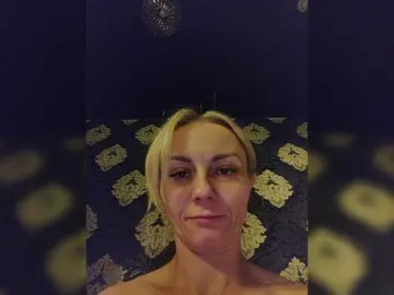 Bongacams Sex Cam of evangelina2909rus