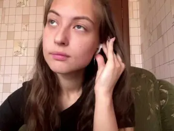 Bongacams Free Porn Cam of RonnaWillow