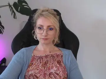 Bongacams Private Sex Chat of CinderellaMoon