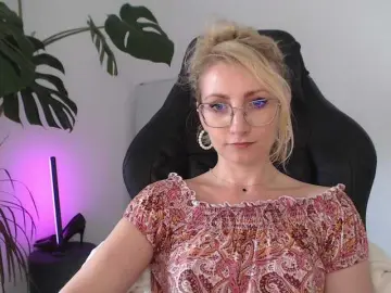 Bongacams Free Live Porn of CinderellaMoon