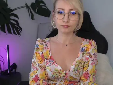 Bongacams Free Porn Cam of CinderellaMoon