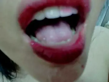 Bongacams Nude Webcam of drinkmyjuic