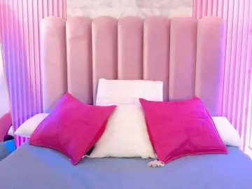 Bongacams Nude Webcam of ArianaRougee