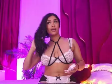 Bongacams Adult Webcam of KiraKrush