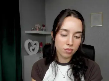 Bongacams Private Sex Chat of adeleLive