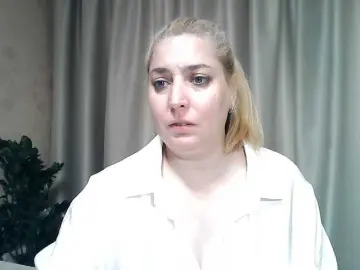 Bongacams Watch Live Sex Cams of KickaIricka