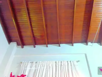Bongacams Free Porn Cam of milfhorny69