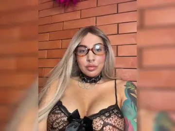 Bongacams Live Porn of CosmoV1be