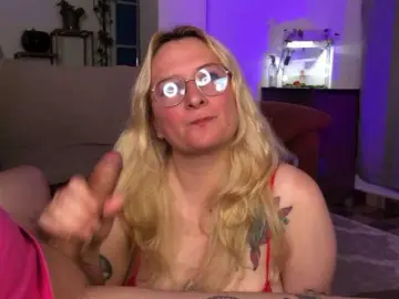 Bongacams Sex Cam of milkxangelx