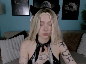 Bongacams Watch Live Sex Cams of DragonFlya