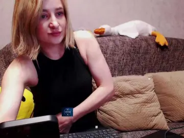 Bongacams Live Sex Cam of alya555