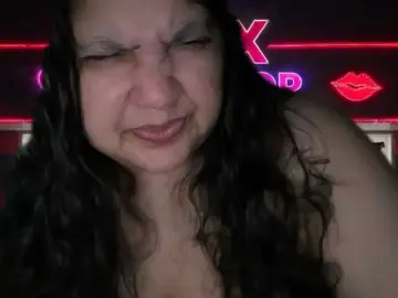 Bongacams Live Sex Cam of DUMBHOEMELANIE