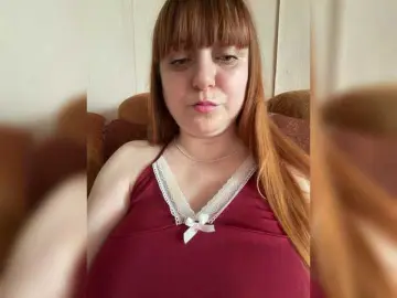 Bongacams Live Porn of MilfaSguirt
