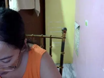 Bongacams Sex Cam of MystiqueMiss