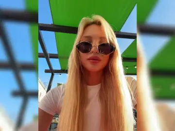 Bongacams Live Sex Cam of EwaBrown