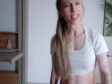Bongacams Live Sex Cam of DiddySweet1