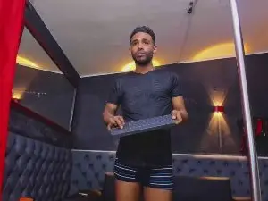 Cam4 Adult Video Chat of dominic_max1