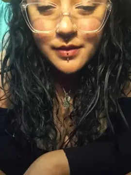 Cam4 Adult Video Chat of MonikaBohn99