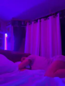 Cam4 Live Sex Cam of SaraLaw22