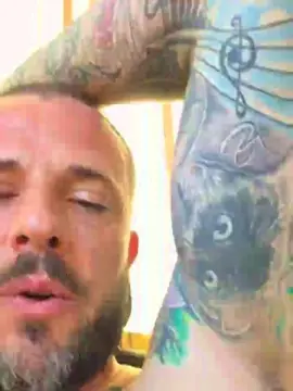 Cam4 Live Sex Cam of Bighandx