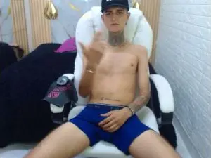 Cam4 Sex Chat of benjamin_anthon