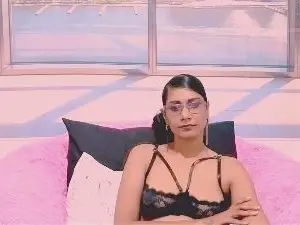 Cam4 Free Porn Cam of ErroticStarr1zn