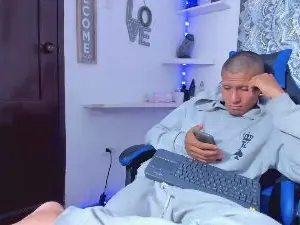 Cam4 Watch Live Sex Cams of Adan_oriol