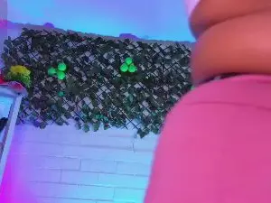 Cam4 Best live sex cam show of louisse_nails