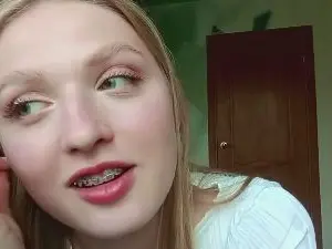 Cam4 Free Live Porn of MollieOrozco