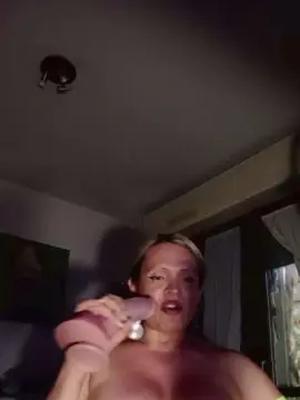 Cam4 Live Porn of carolinda1