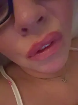 Cam4 Live Sex Cam of Lucy_Louxx