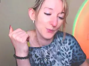 Cam4 Adult Webcam of LillyBluee