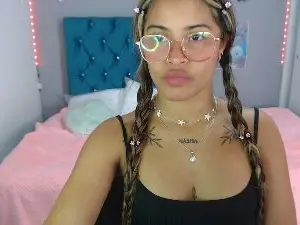 Cam4 Nude Webcam of mia_sexgirl