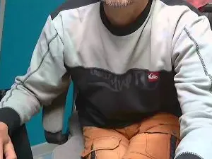 Cam4 Live Sex Cam of chbiomale