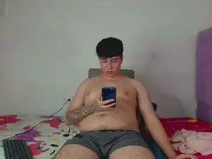 Cam4 Free Live Porn of bruce_max