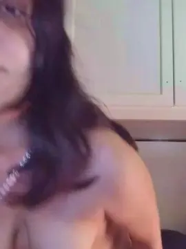 Cam4 Live Porn of juliet43