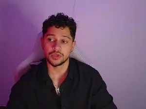 Cam4 Live Sex of dom_santiago31