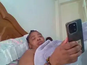 Cam4 Sex Cam of bigpussylipsx53